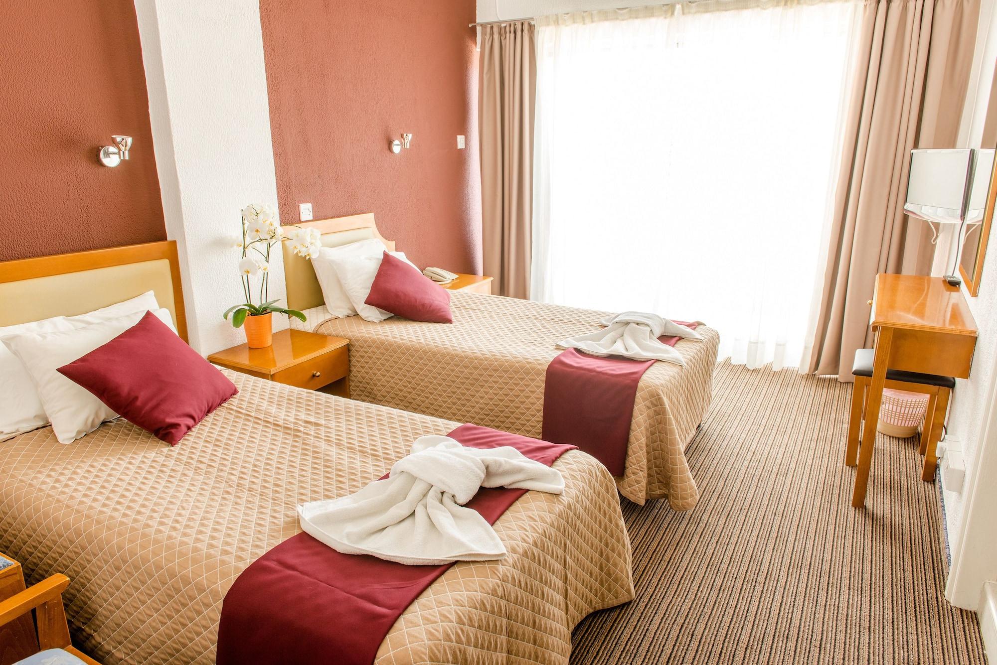 King'S Hotel Paphos Buitenkant foto