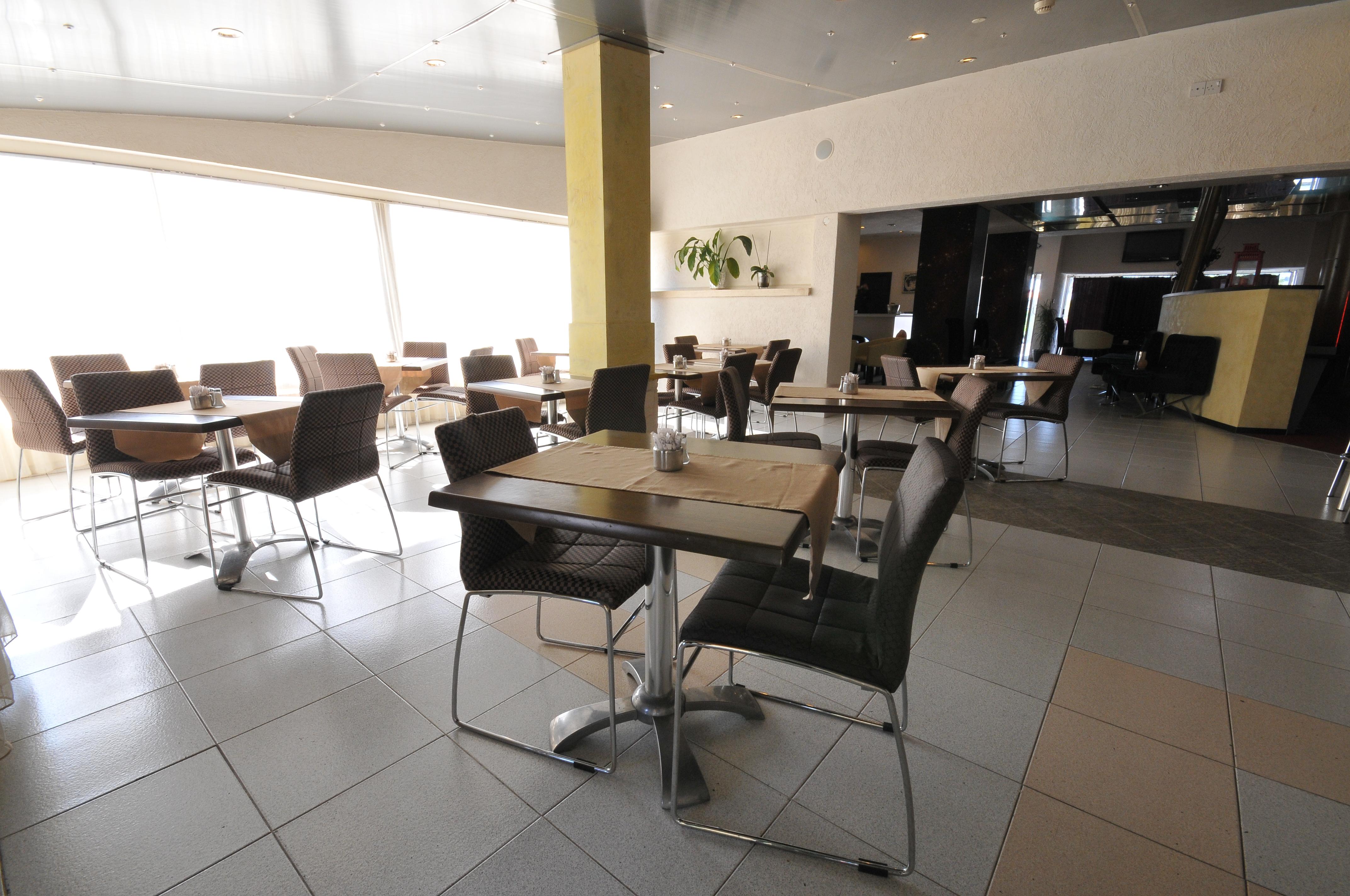 King'S Hotel Paphos Buitenkant foto