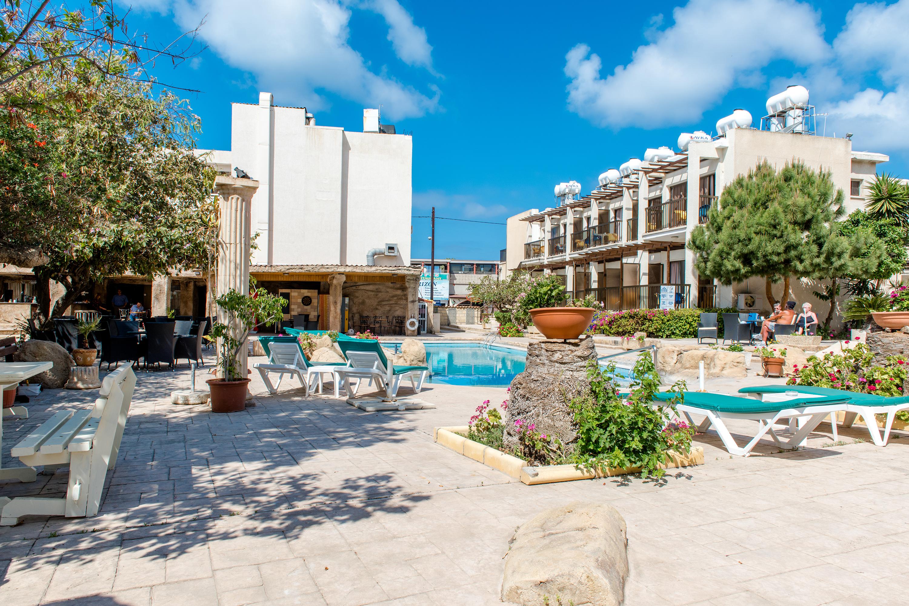 King'S Hotel Paphos Buitenkant foto