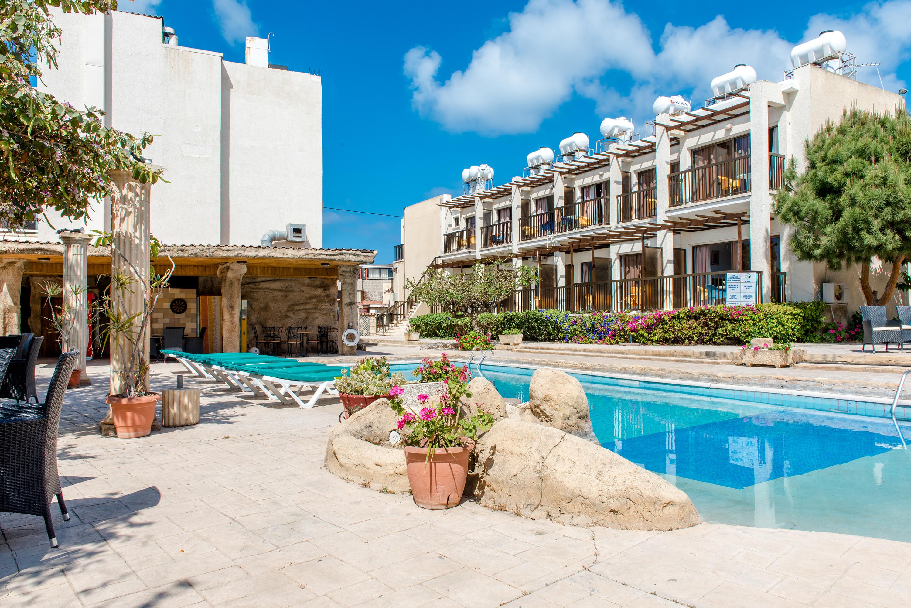 King'S Hotel Paphos Buitenkant foto
