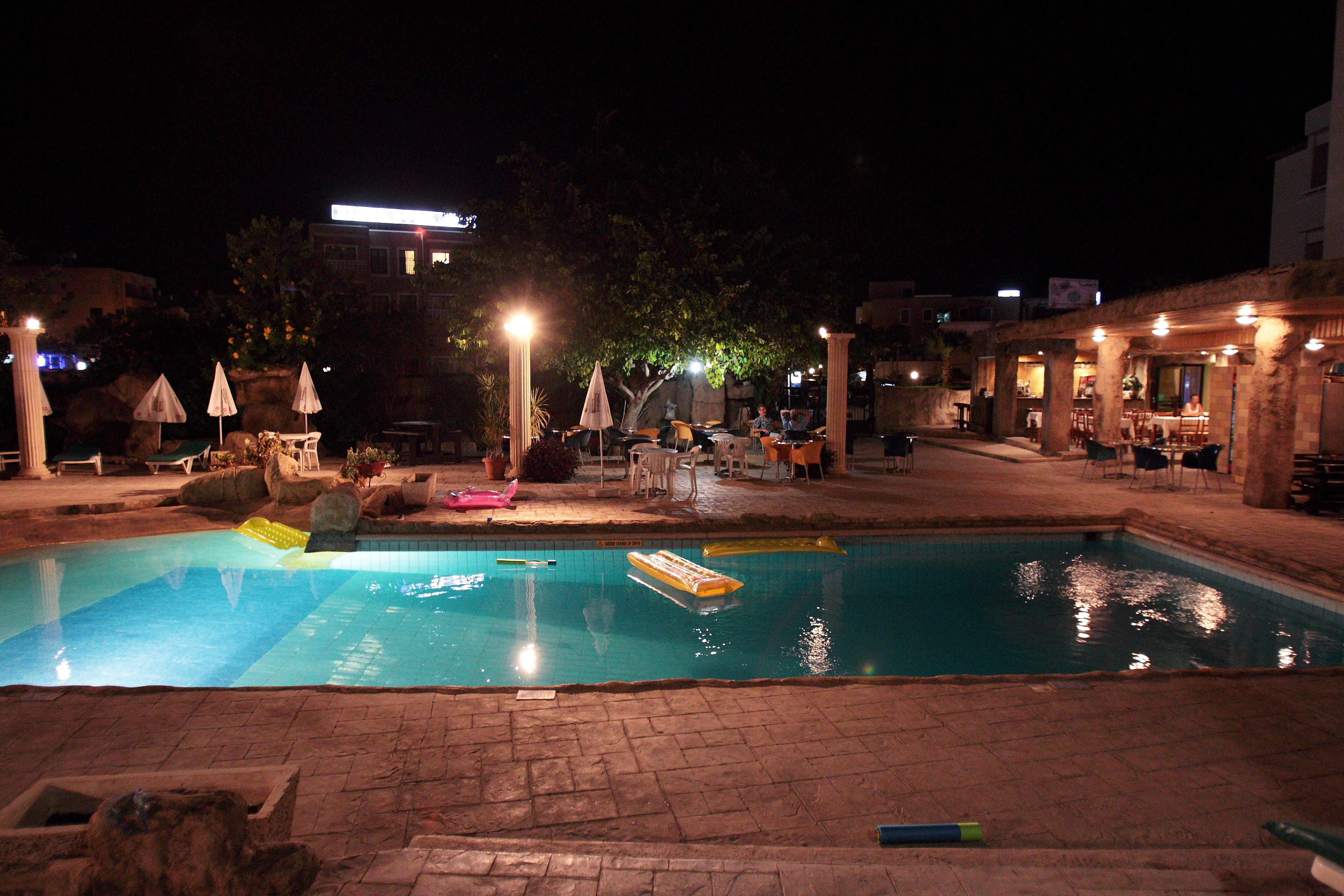 King'S Hotel Paphos Buitenkant foto