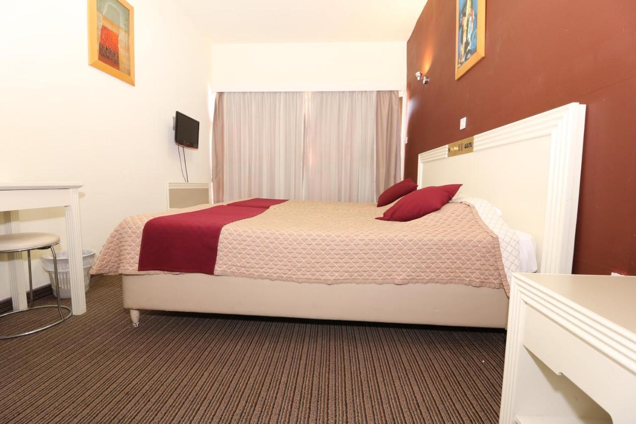 King'S Hotel Paphos Buitenkant foto