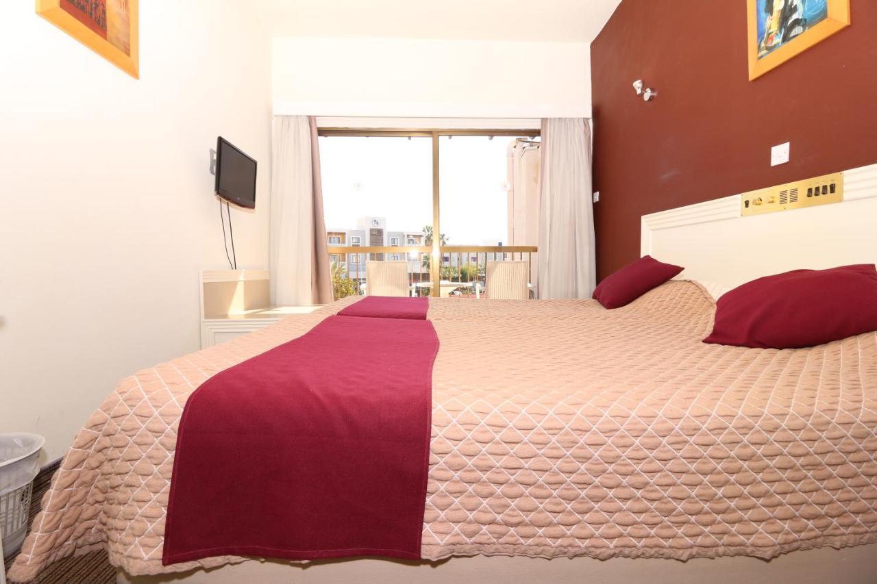 King'S Hotel Paphos Buitenkant foto